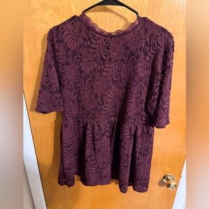 torrid plum / burgundy purple lace peplum top 1x